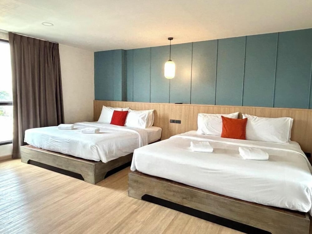 Deluxe Family Room photo 2
