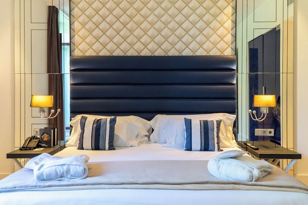Premium Room - Photo 4