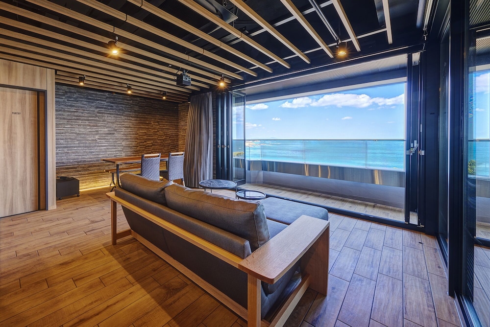 Luxury Suite, Sauna, Ocean View photo 1