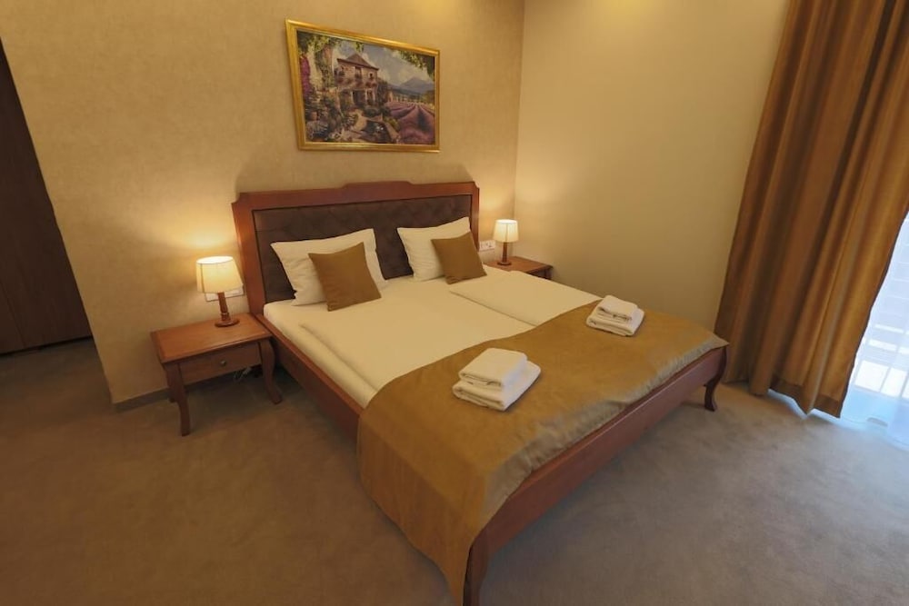 Deluxe Room, Balcony (011)