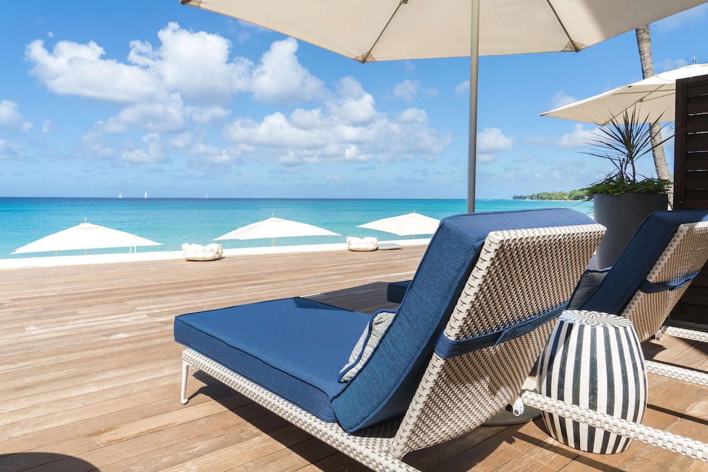 Suite, 1 King Bed, Beachfront - Photo 10