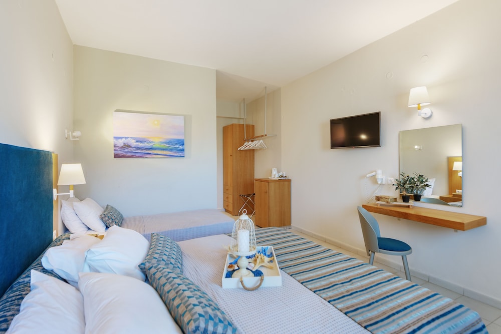 Traditional Double Room, Garden View