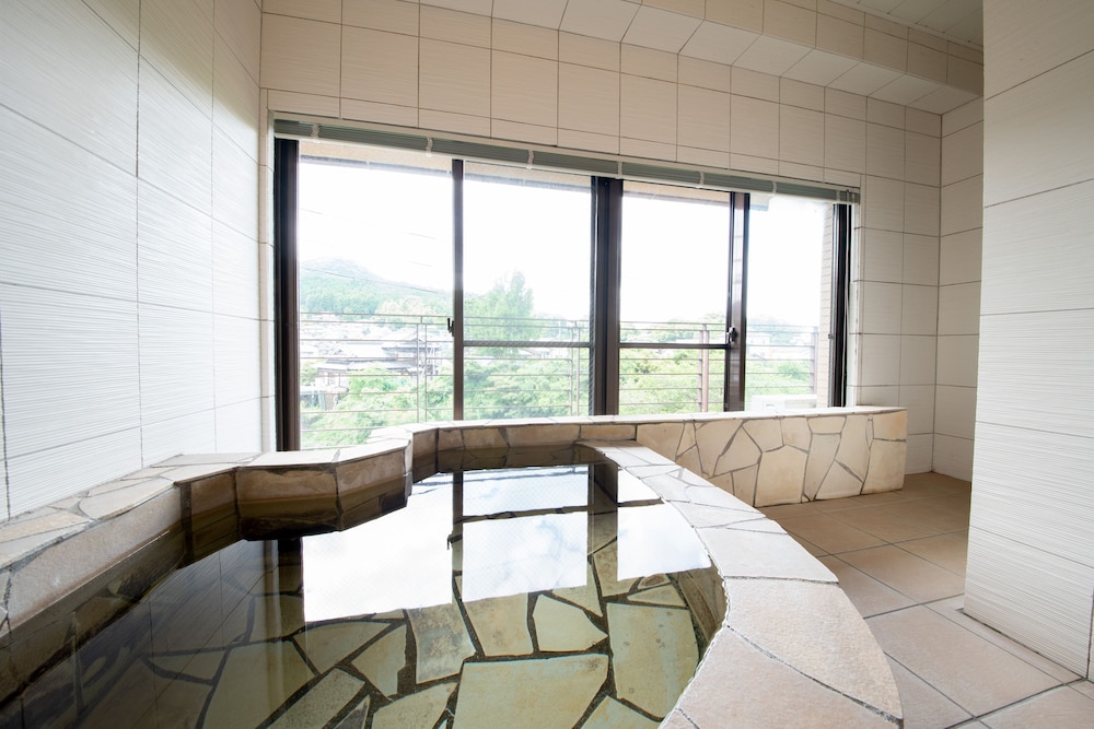 Twin Bedroom with Semi-Open-Air Bath and Sauna photo 2