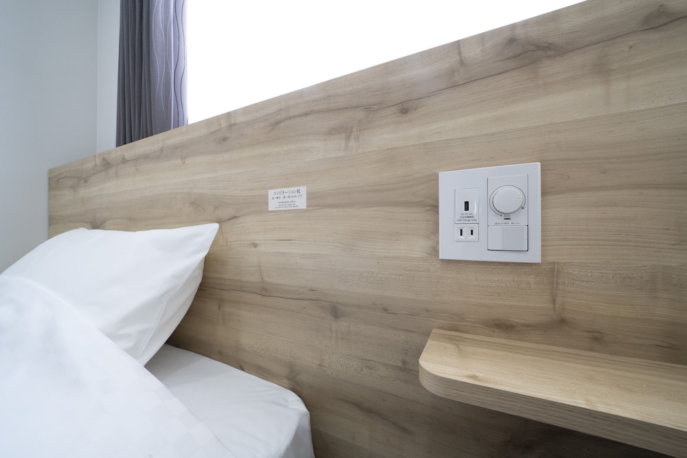 Standard Double Room, Non Smoking - Photo 7