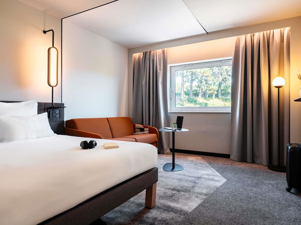 Comfort Room, Multiple Beds - Photo 2