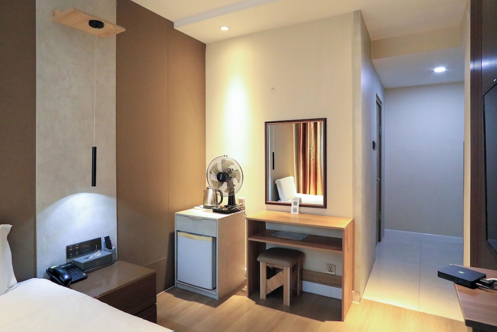 Standard Single Room, City View