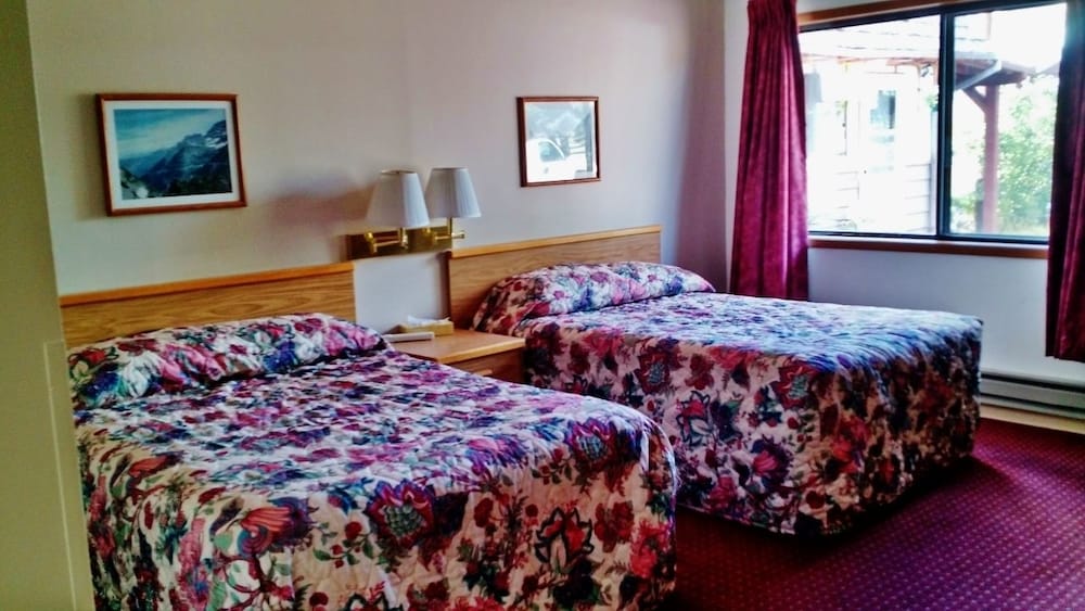 Deluxe Room, 2 Double Beds, Kitchenette, Mountain View photo 1