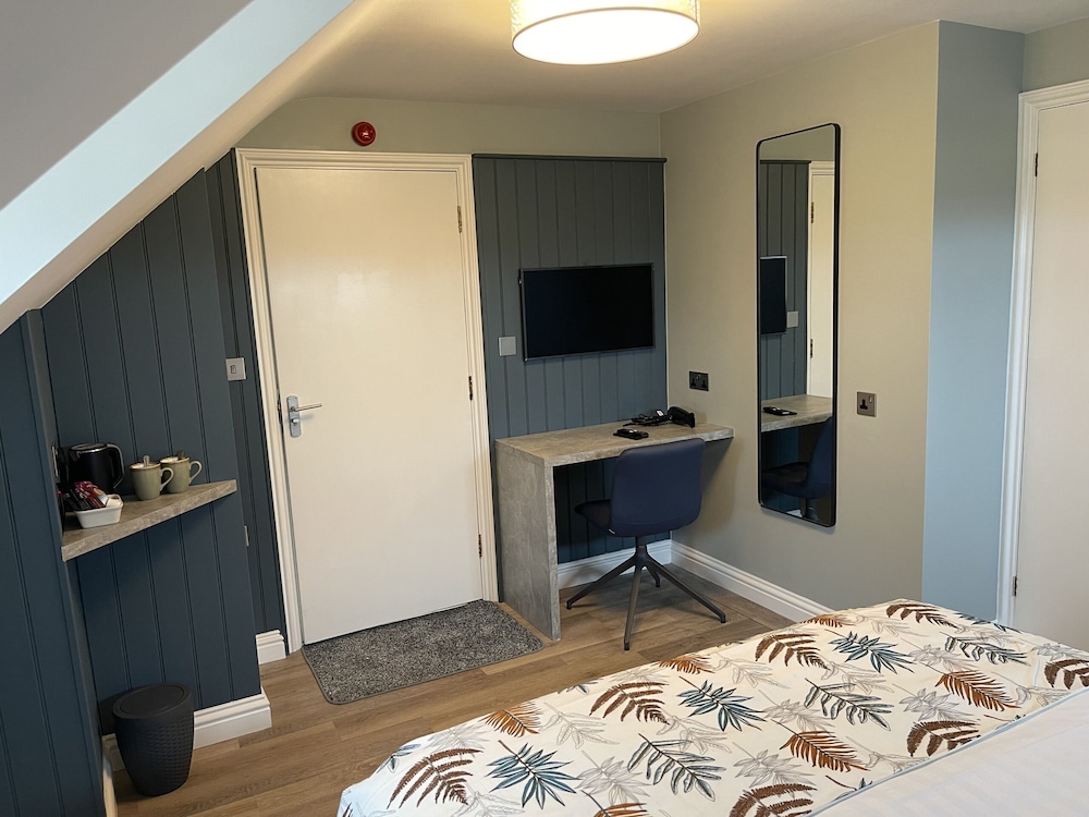 Standard Double Room, Ensuite (First Floor) - Photo 3