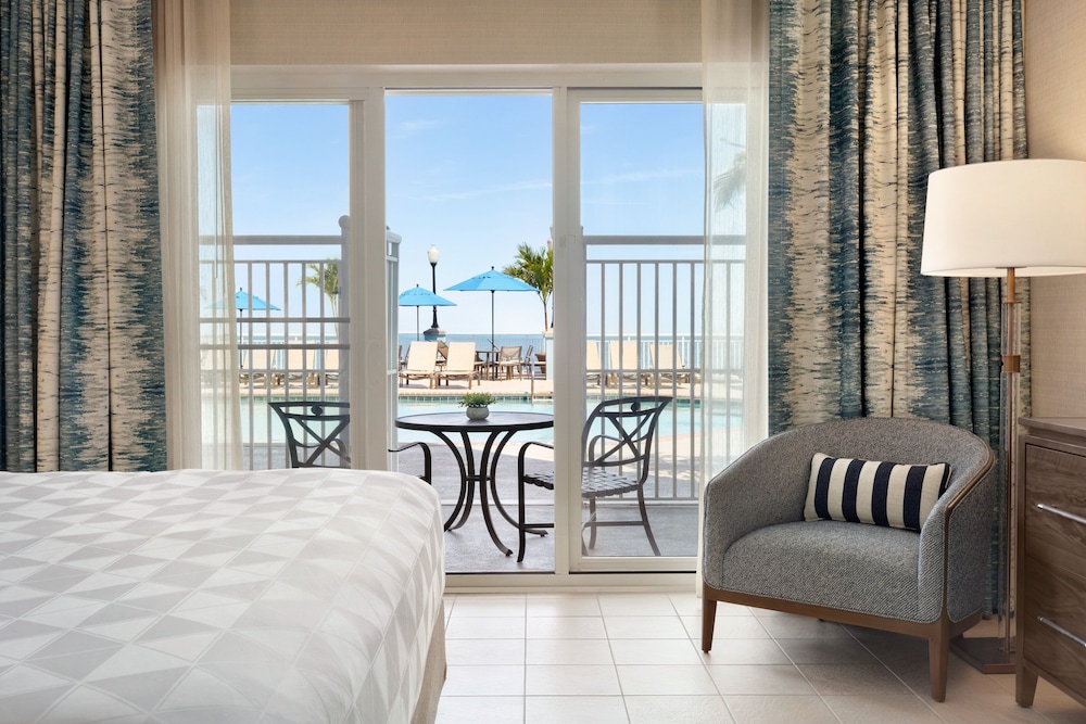 Suite, 1 Bedroom, Pool View - Photo 5