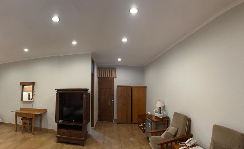 Family Room photo 1
