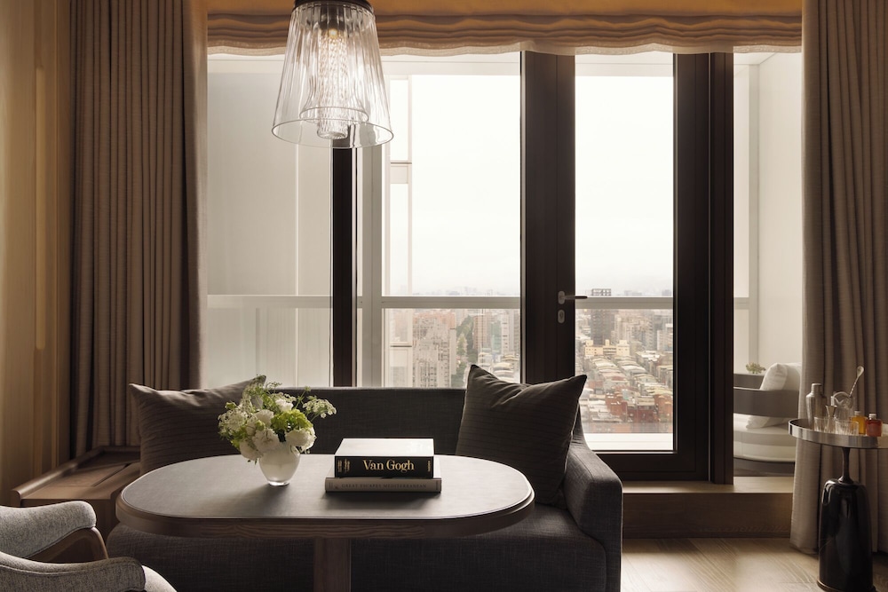 Premier Skyline King Room, Capella Taipei