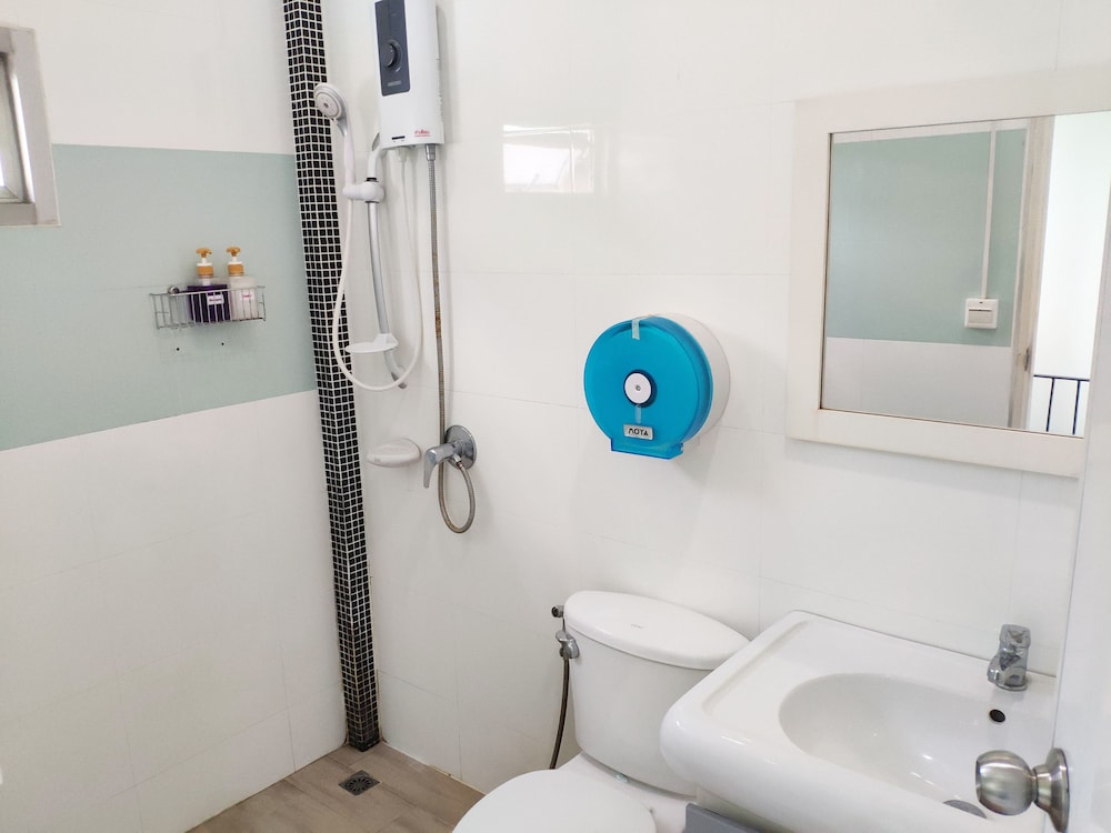 Double Room, Shared Bathroom photo 2