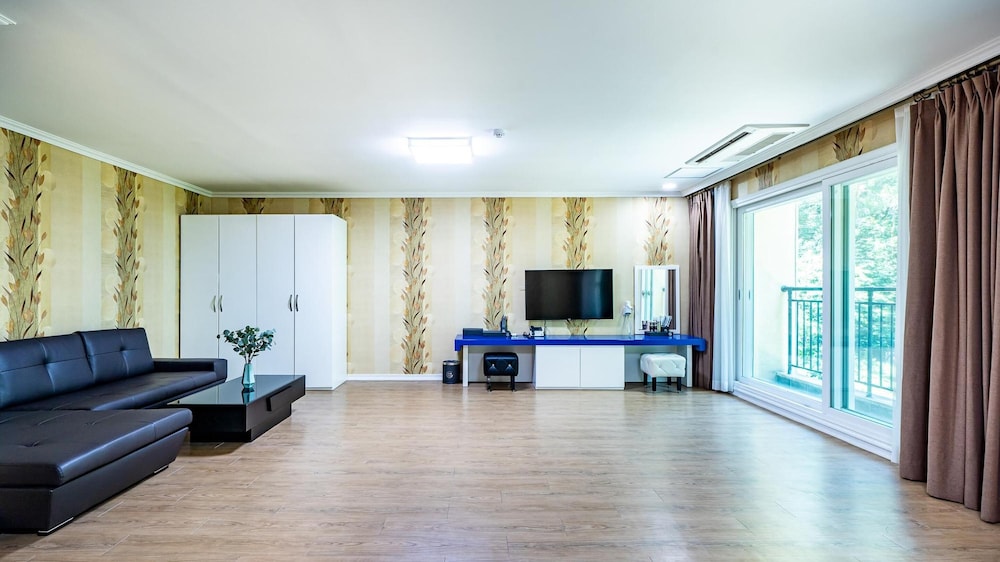 Basic Room, 1 Bedroom (201ho(Daehyeong/Danchesil)) - Photo 8
