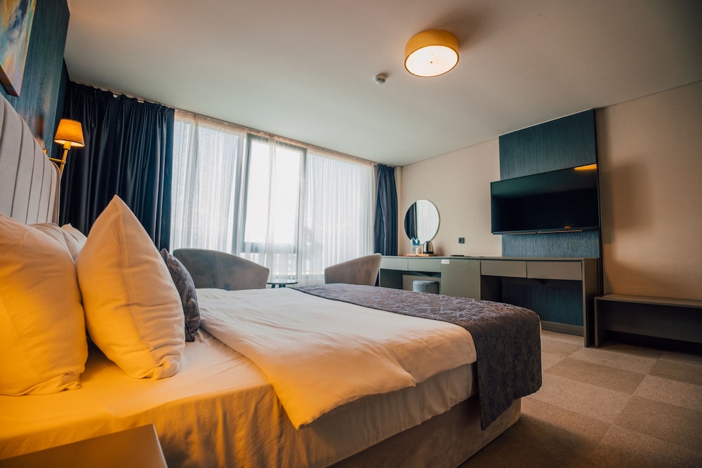 Executive Suite photo 2