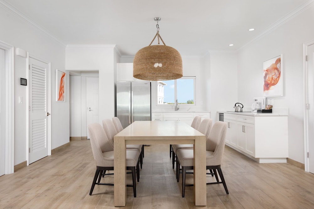 Deluxe Suite, 2 Bedrooms, Oceanfront (Recently Renovated) - Photo 5