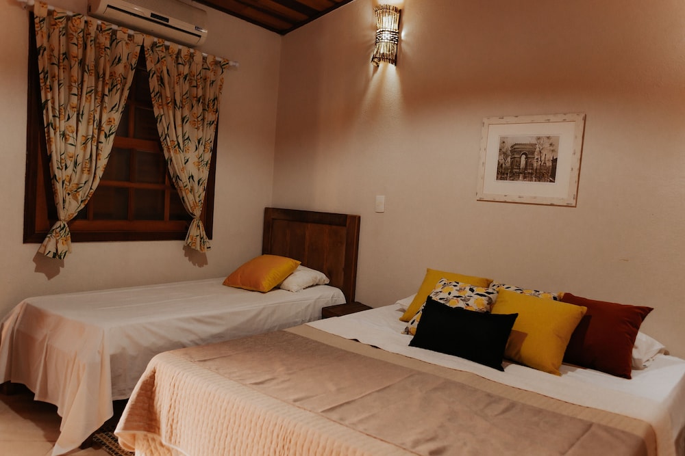 SUITE TRIPLA TULIPAS photo 1