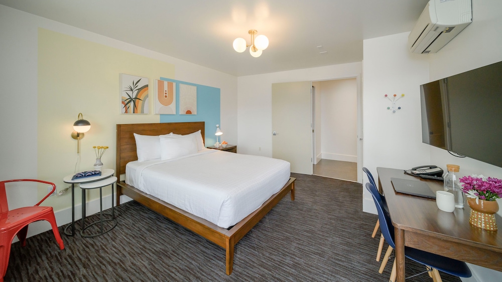 Superior Room, 1 Queen Bed
