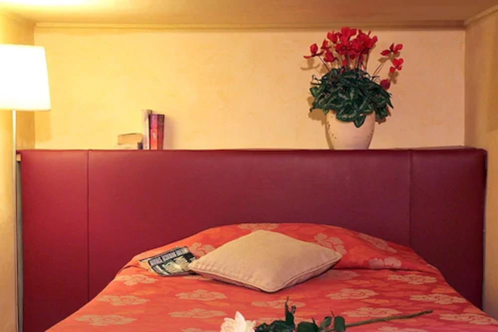 Comfort Single Room, Private Bathroom photo 2