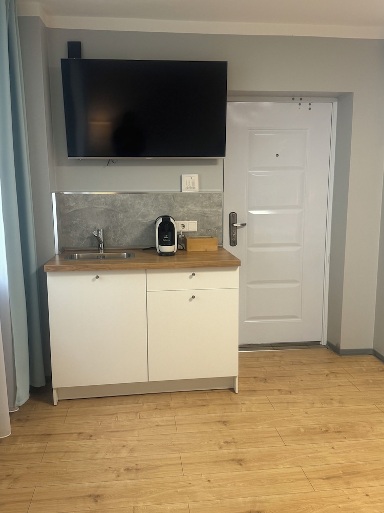 Standard Studio, 1 Bedroom, Non Smoking, Courtyard View photo 3