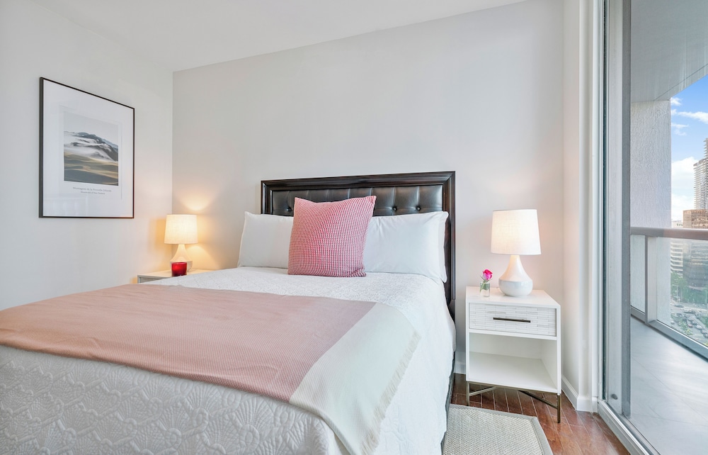 Boutique Corner Apart, 2/2, Sofa Bed, Ocean View, Balcony1808