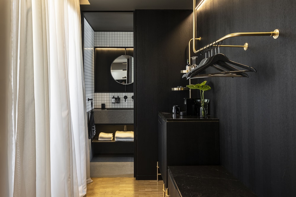 XLarge Acropolis view with Hot tub