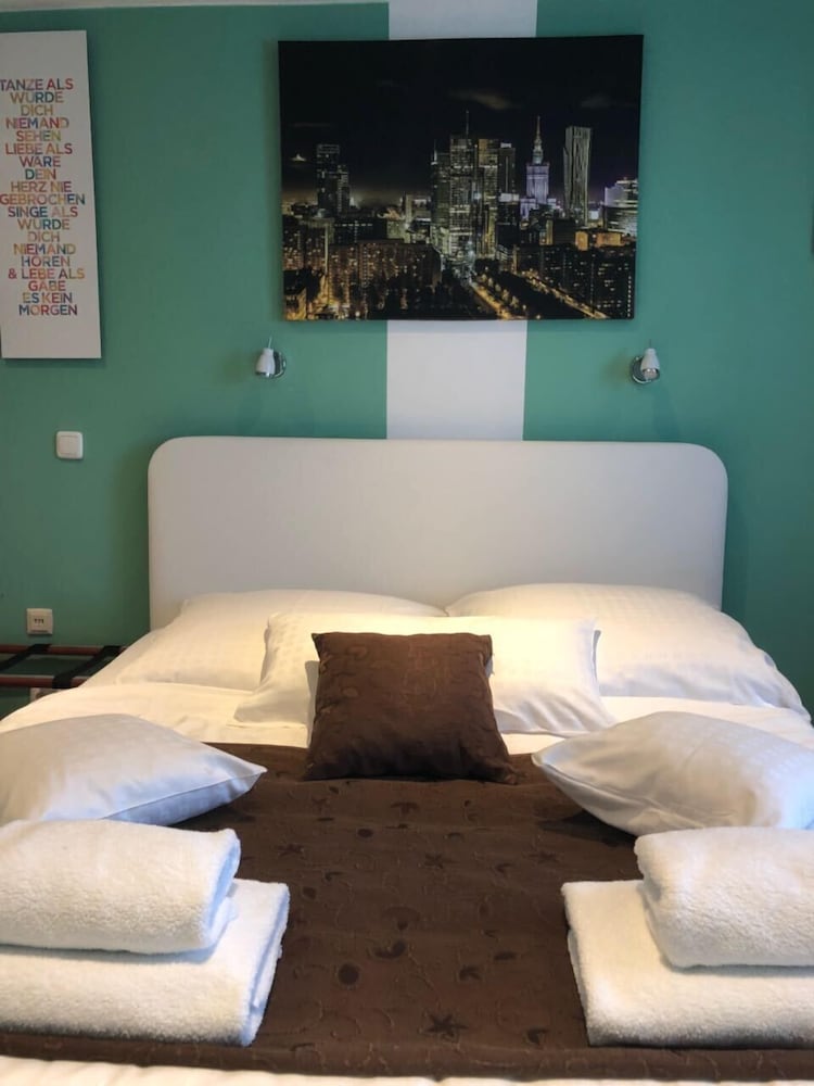 Standard Double or Twin Room - Photo 3