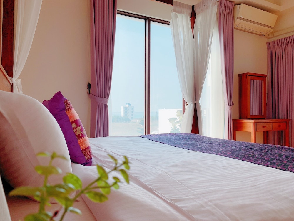 Signature Double Room, 1 Queen Bed photo 3