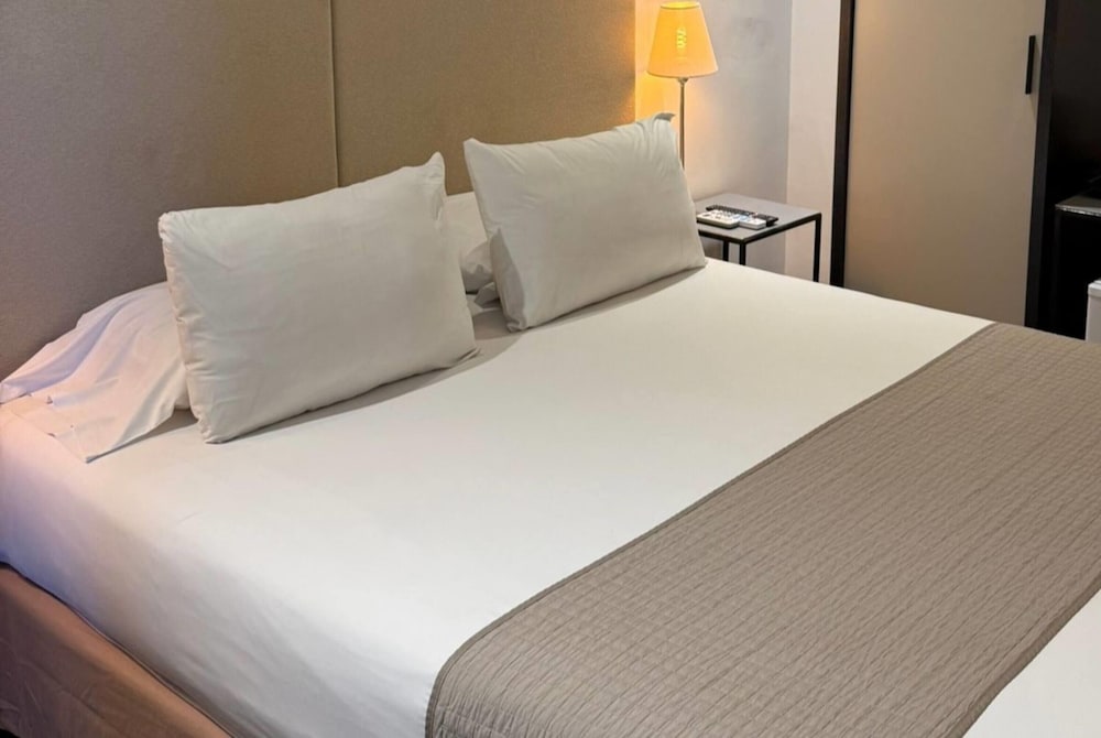 Room, 1 Queen Bed - Photo 2