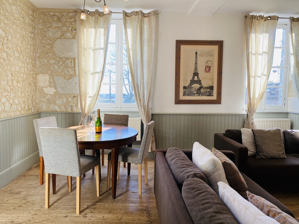 Honeymoon Apartment photo 3