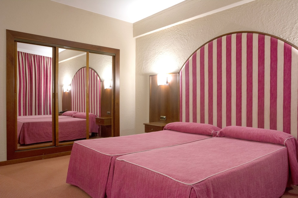 Standard Room photo 3