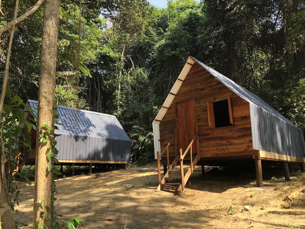 Deluxe Bungalows with Sea Views photo 2
