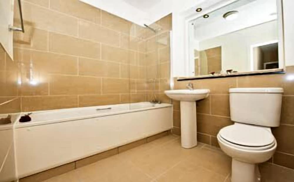 Standard Apartment, 3 Bedrooms - Photo 11