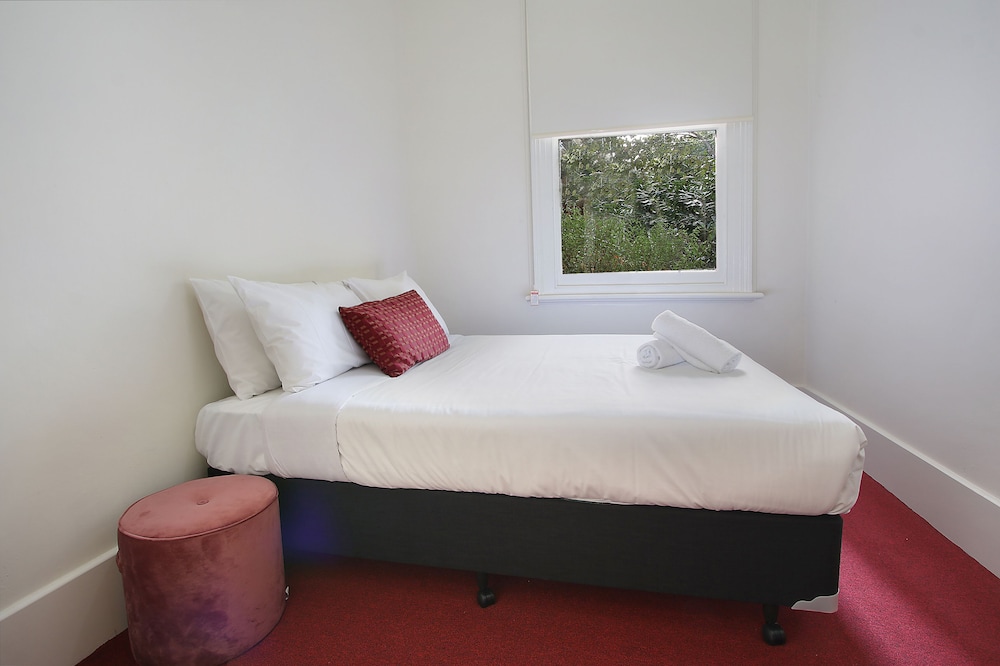 Basic Room, 1 Double Bed, Garden View photo 1