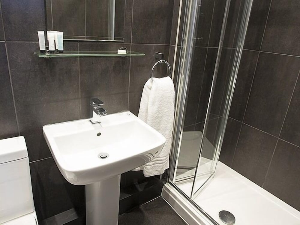 Superior Double or Twin Room, Ensuite photo 2