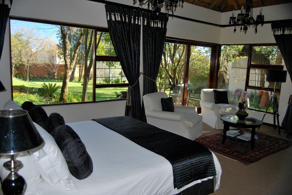 Suite Two photo 3
