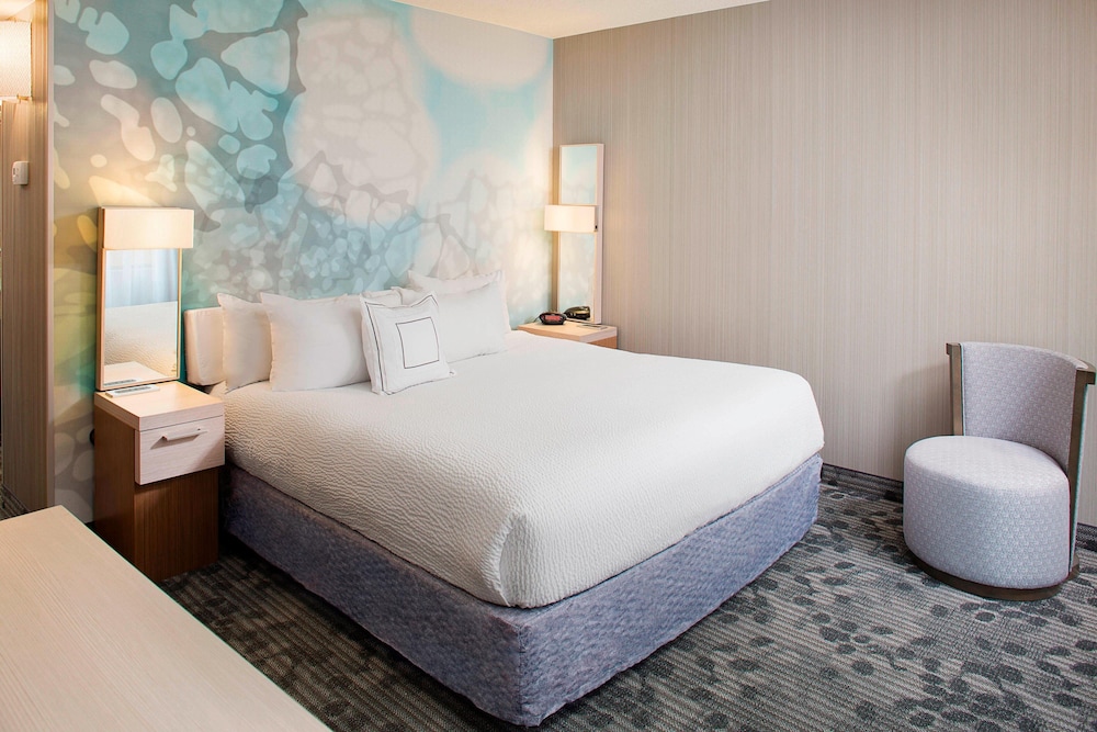 Room, 1 King Bed - Photo 2