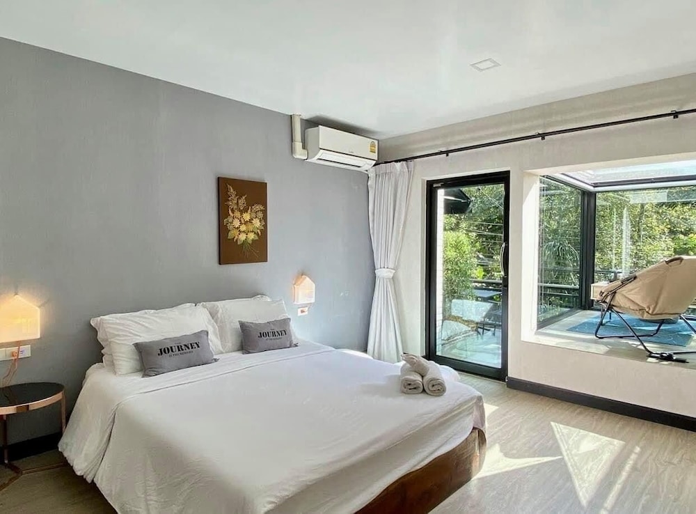 Luxury Suite photo 1