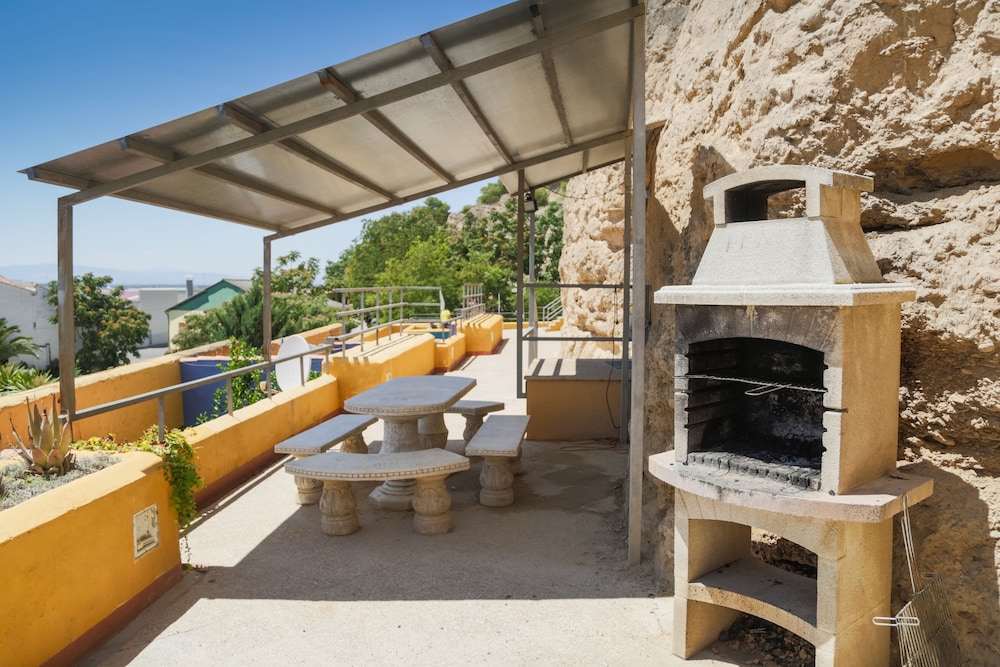 Deluxe Apartment, 4 Bedrooms, 2 Bathrooms, Mountainside photo 3