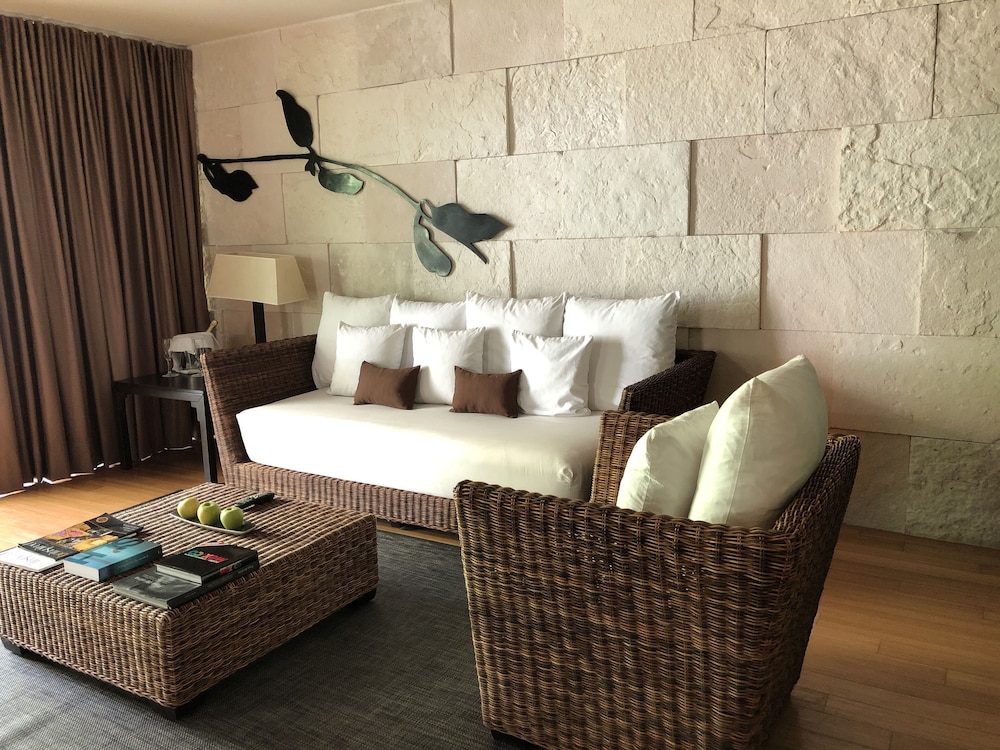Junior Suite, Patio - Photo 6