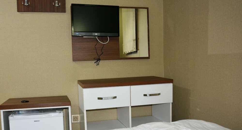 Basic Single Room, 1 Twin Bed photo 2