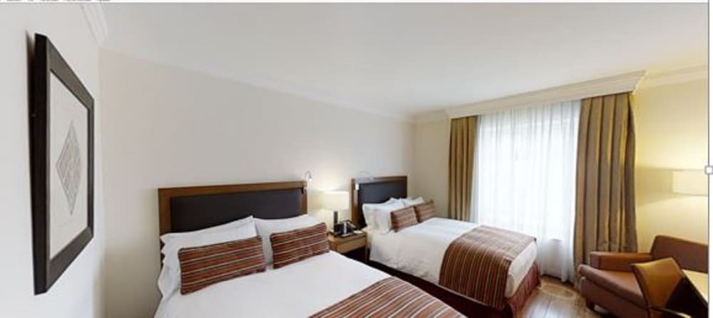 Classic Room, 2 Double Beds, Accessible - Photo 3
