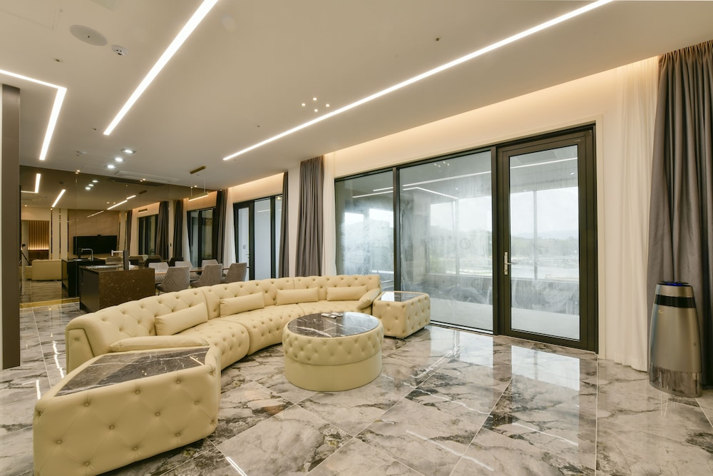Ocean Suite Pool Villa - Photo 1