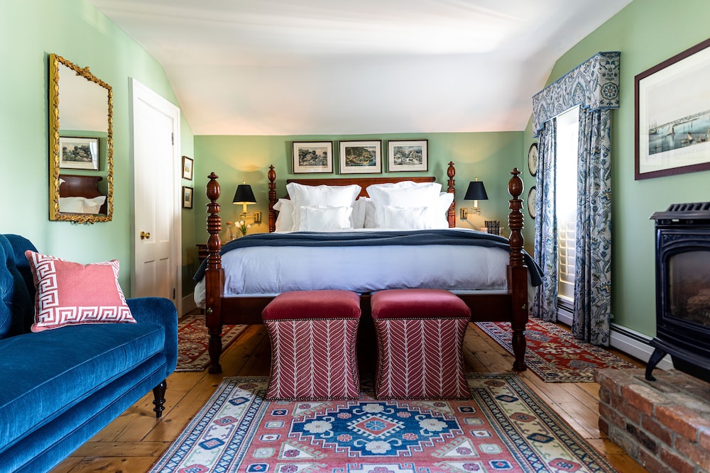 Room 1, Not Pet-friendly