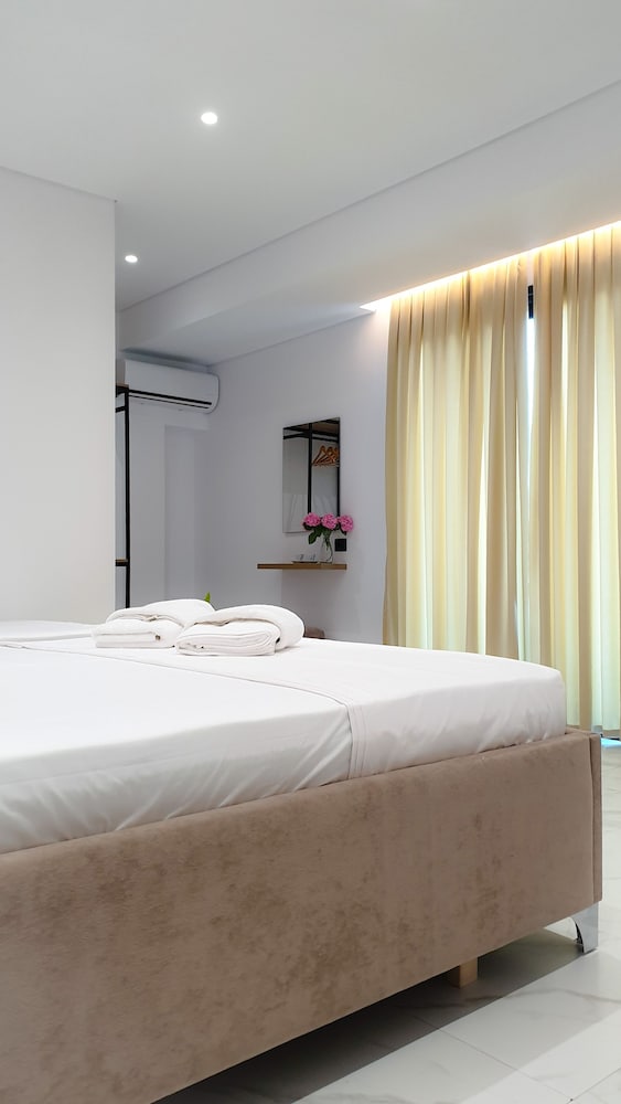 Triple Room, Balcony