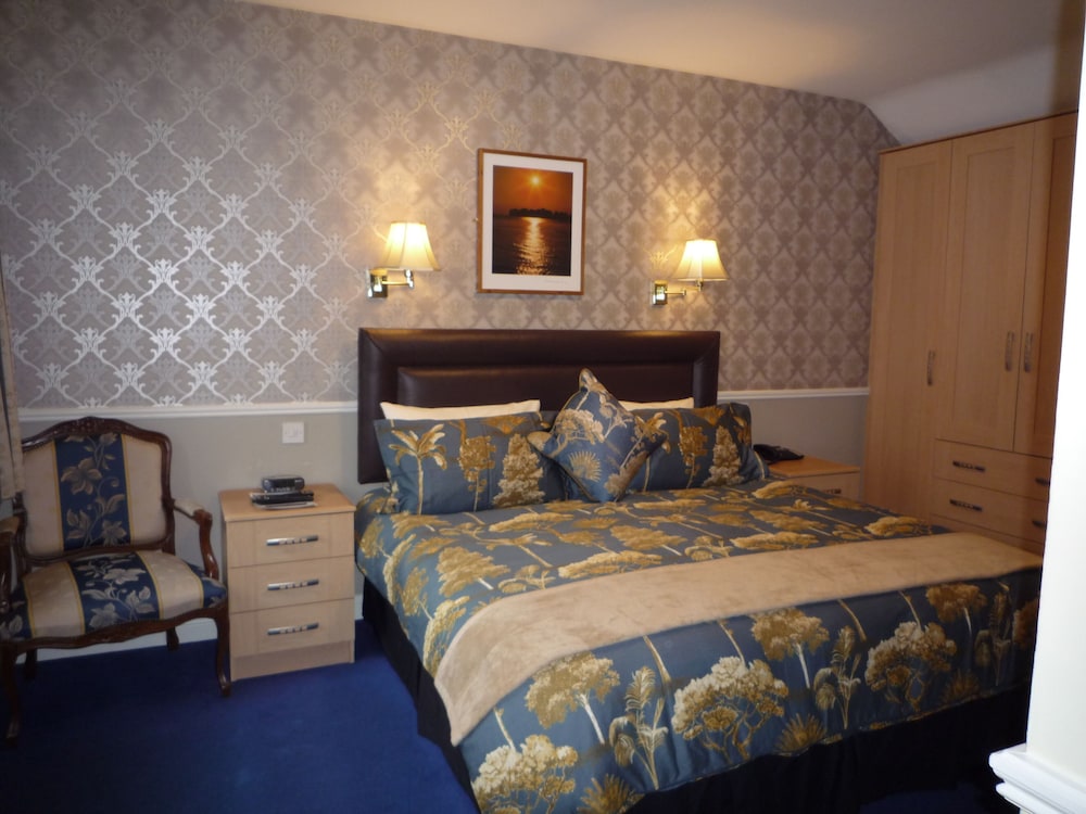 Double Room (Room Only) photo 1