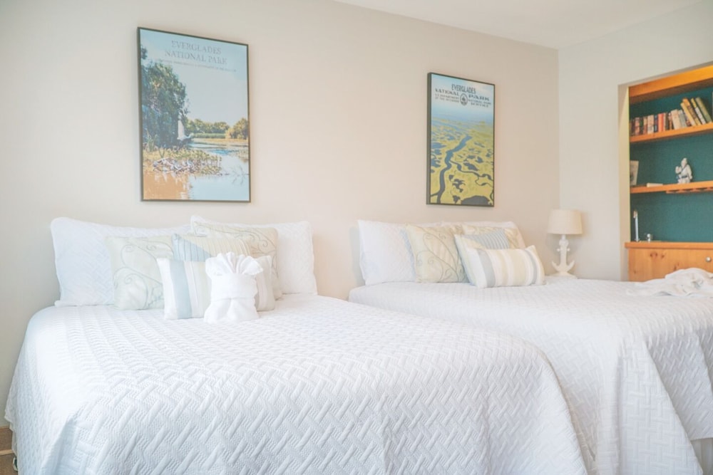 Premium Townhome, 3 Bedrooms, 2 Bathrooms photo 2