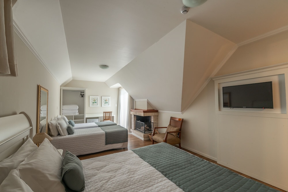 Superior Quadruple Room photo 3