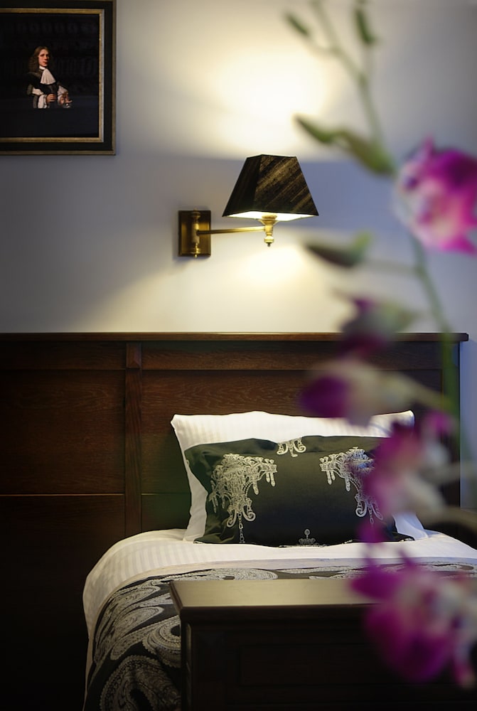 Classic Double or Twin Room - Photo 13