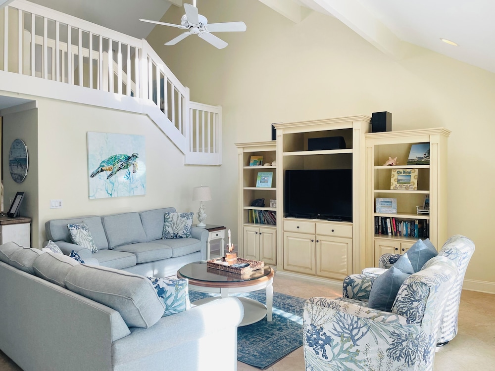 Villa, Multiple Beds, Kitchen, Pool View (40 Turtle Lane)