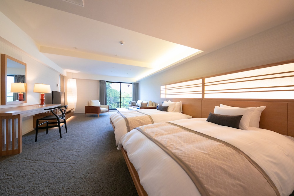 Moderate Twin Room A thumbnail 5